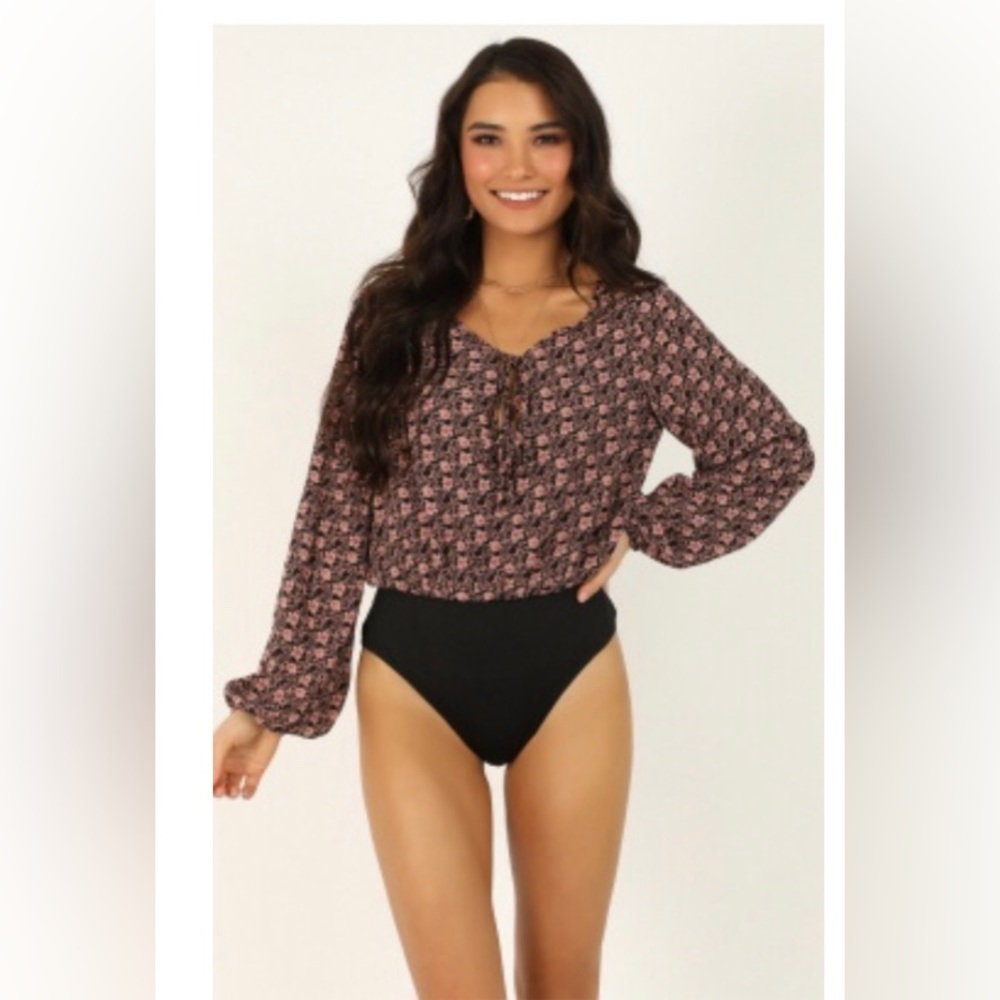 Showpo Before We Begun floral Romper size US 4